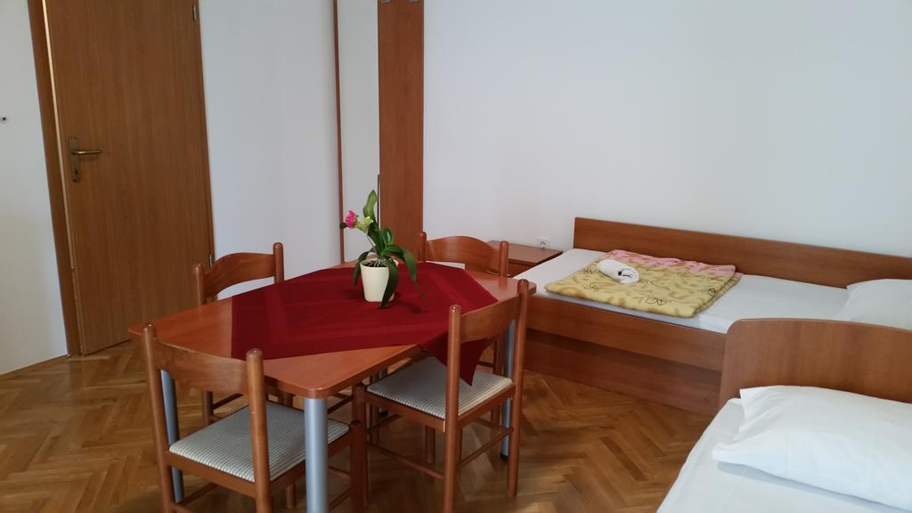 Apartments Marija โนวาลยา ภายนอก รูปภาพ