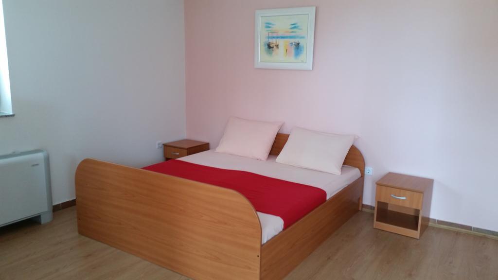 Apartments Marija โนวาลยา ภายนอก รูปภาพ