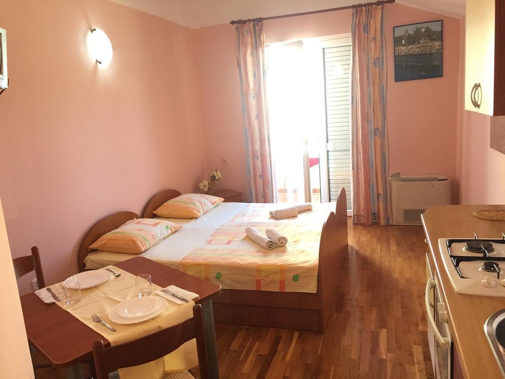 Apartments Marija โนวาลยา ภายนอก รูปภาพ