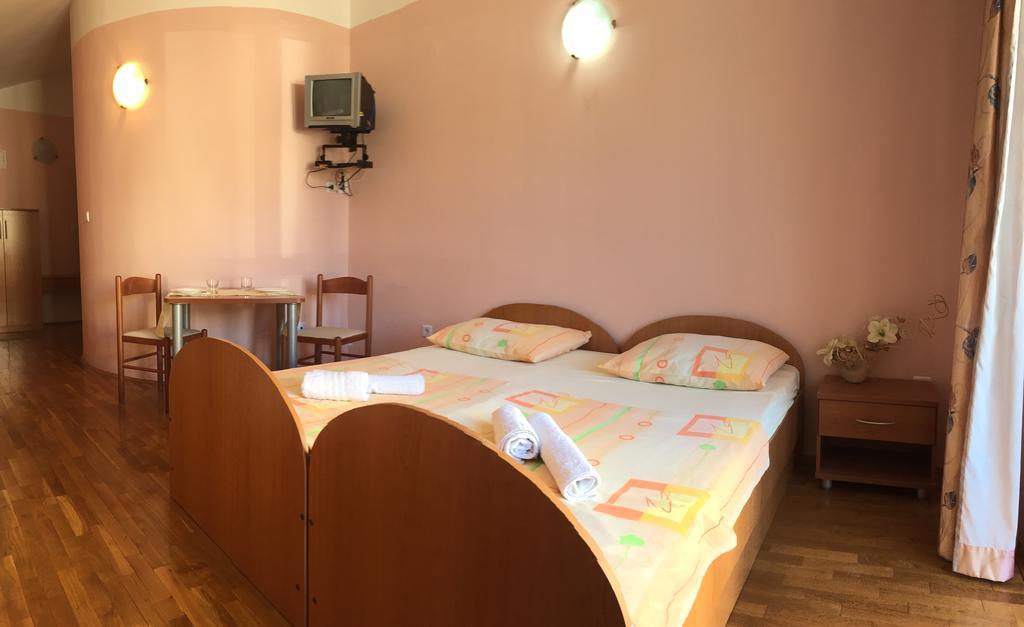 Apartments Marija โนวาลยา ภายนอก รูปภาพ